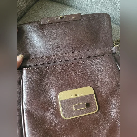 Kenneth Cole New York Leather Crossbody With Metal Chain - Picture 10 of 12